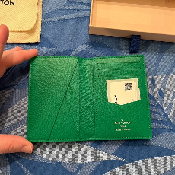 Louis Vuitton green tiagarama green pocket organizer NEW - Picture 10 of 13